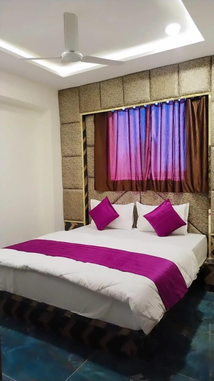 אחמדאבאד Hotel Karnavati מראה חיצוני תמונה