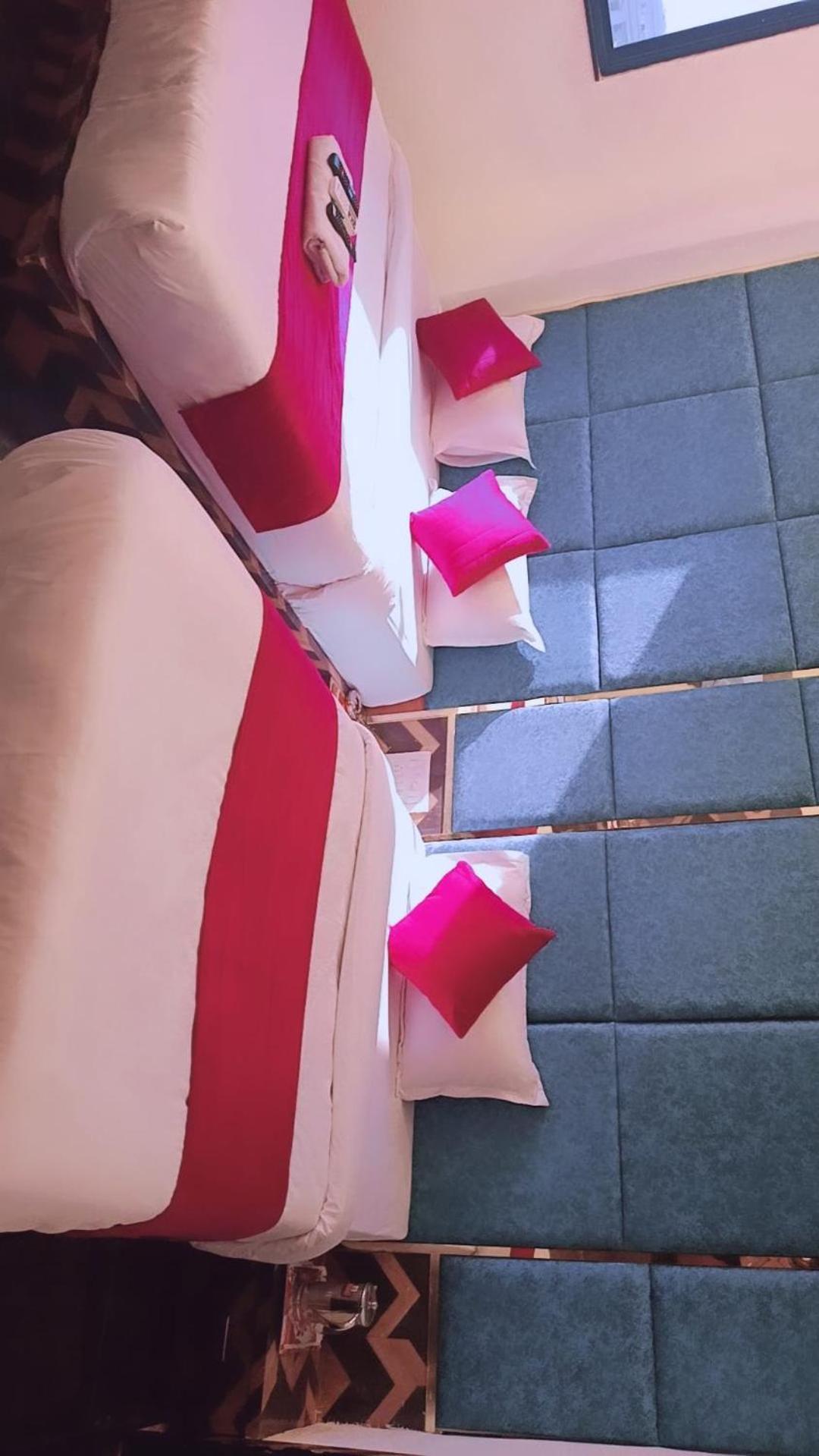 אחמדאבאד Hotel Karnavati מראה חיצוני תמונה
