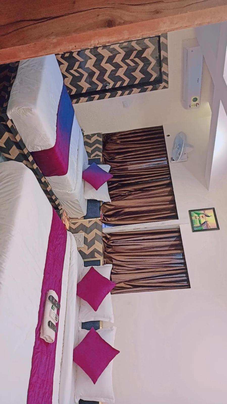 אחמדאבאד Hotel Karnavati מראה חיצוני תמונה