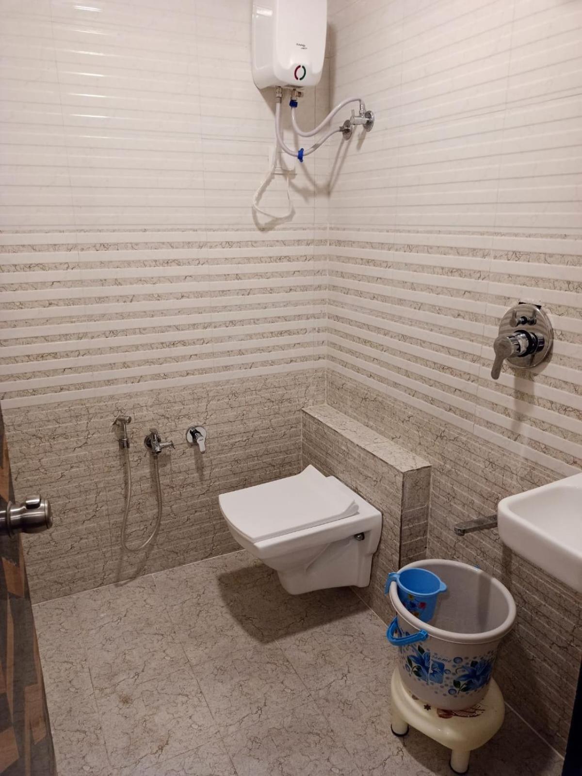 אחמדאבאד Hotel Karnavati מראה חיצוני תמונה